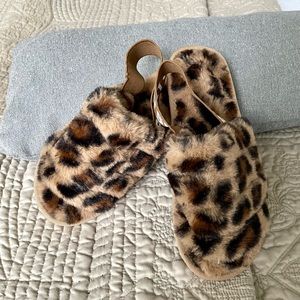 Sporto Animal Print Slippers